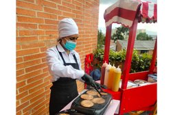Super Dely Alimenta Tus Fiestas Bogotá y Medellín perros calientes hamburguesas crispetas fuente de chocolate burritos